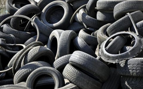 2026橡胶期货走势图手机端怎么看？解决手机屏小、看盘繁问题，高效抓交易信号